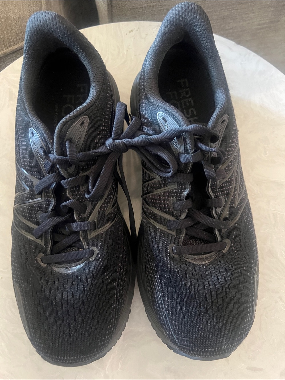 860 New Balance Black Fresh Foam Running Sneakers sz 9D (wide)